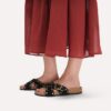 Piele de căprioară cu margini cu nituri Siena Piele de căprioară cu margini cu nituri Siena