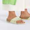Piele de căprioară Oita, culoare lime decolorată Piele de căprioară Oita, culoare lime decolorată